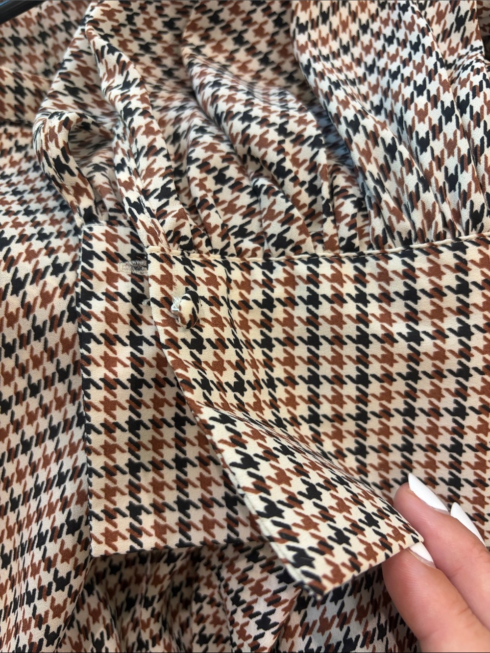 Who What Wear Houndstooth Tie-Neck Blouse in Black, Cream & Brown Women’s medium - Picture 4 of 7